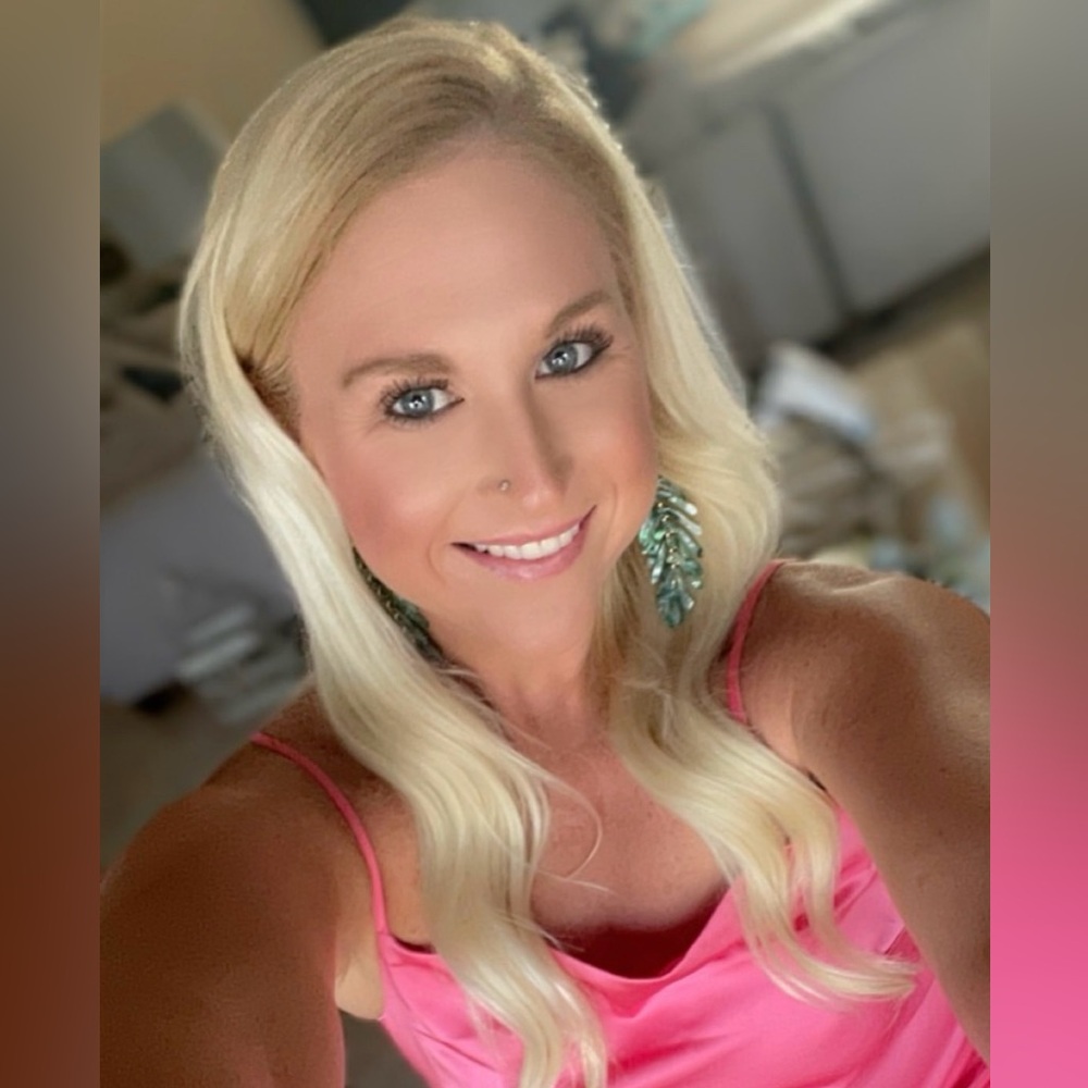 Meet your Posher, Melissa